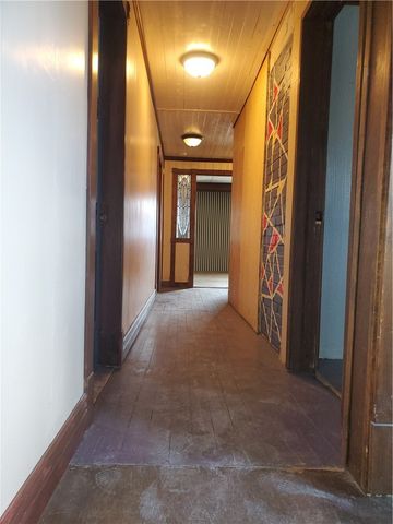 400 Elwyn Ave, Springdale Boro, PA 15144