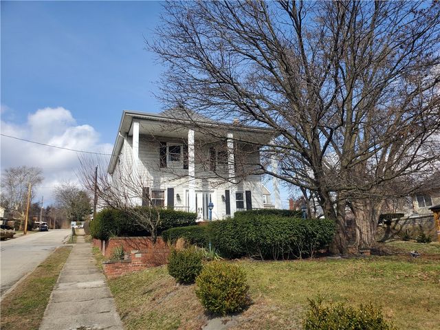 400 Elwyn Ave, Springdale Boro, PA 15144