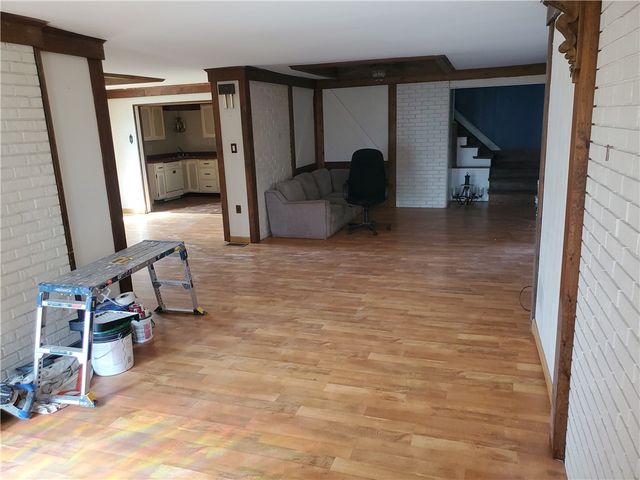 400 Elwyn Ave, Springdale Boro, PA 15144