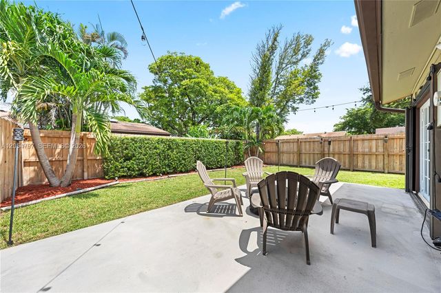 10301 Jasmine Court, Pembroke Pines, FL 33026