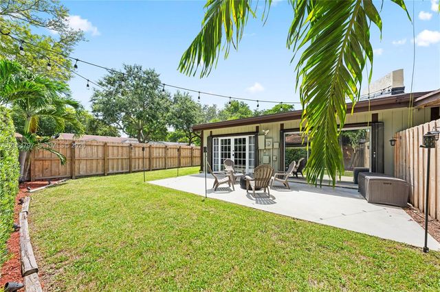 10301 Jasmine Court, Pembroke Pines, FL 33026