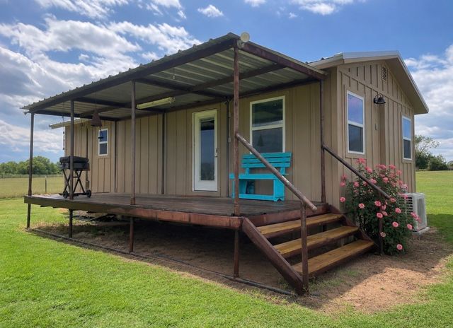 695 County Road 416 Road, Comanche, TX 76442