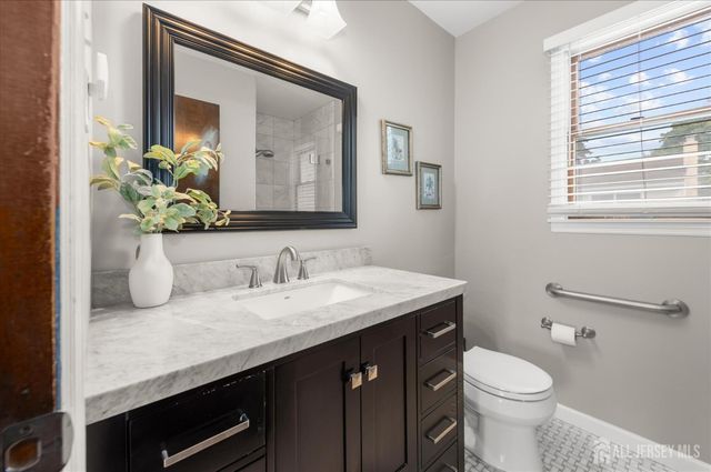 12 Holly Park Drive, South Plainfield, NJ 07080
