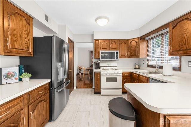 12 Holly Park Drive, South Plainfield, NJ 07080