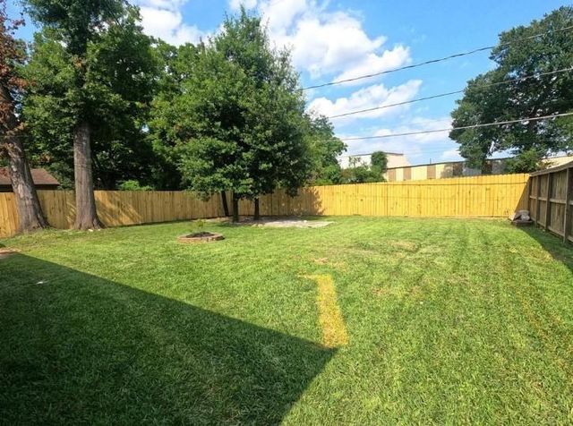 6235 Sherwood Drive, Houston, TX 77021