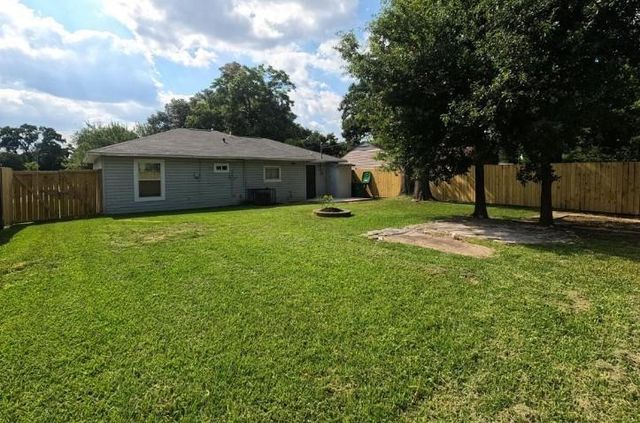 6235 Sherwood Drive, Houston, TX 77021
