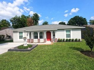 6235 Sherwood Drive, Houston, TX 77021