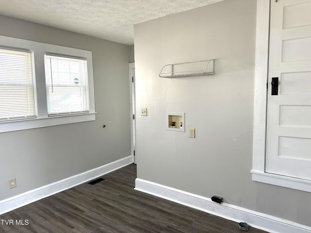 102 Woodland Drive, Johnson City, TN 37601