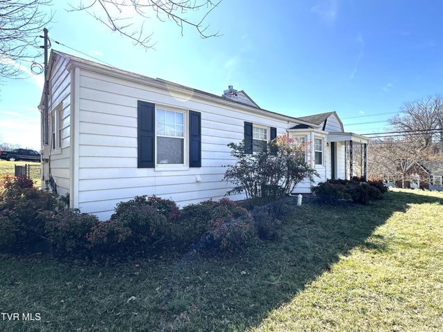 102 Woodland Drive, Johnson City, TN 37601