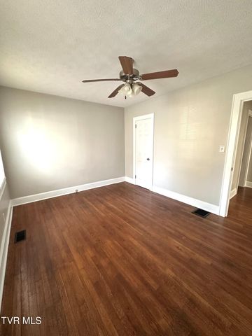 102 Woodland Drive, Johnson City, TN 37601