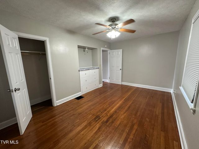 102 Woodland Drive, Johnson City, TN 37601