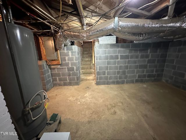 102 Woodland Drive, Johnson City, TN 37601