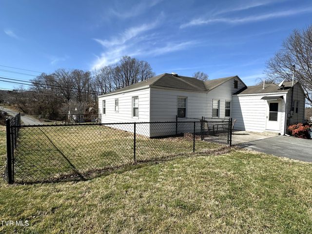 102 Woodland Drive, Johnson City, TN 37601