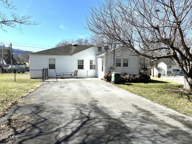102 Woodland Drive, Johnson City, TN 37601