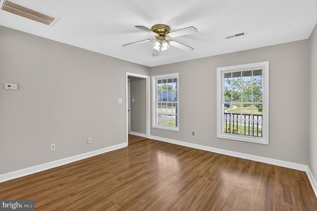 6973 JUSTIN CT E, Remington, VA 22734