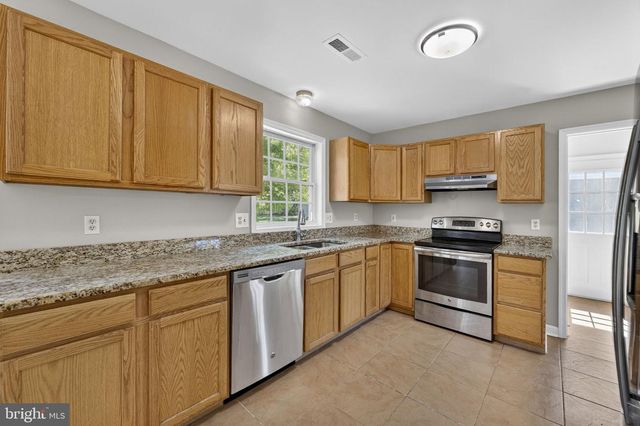 6973 JUSTIN CT E, Remington, VA 22734