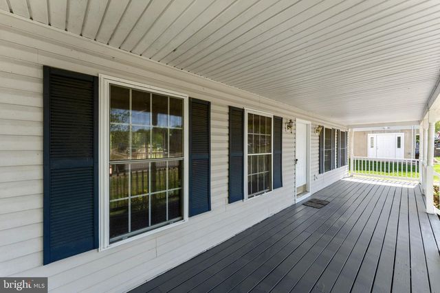 6973 JUSTIN CT E, Remington, VA 22734