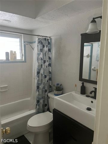 1102 Kanza CT, Lehigh Acres, FL 33936