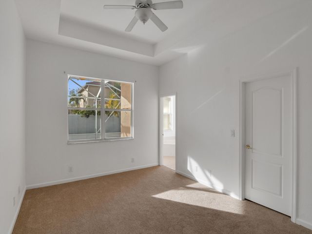 5607 Place Lake Drive, Fort Pierce, FL 34951