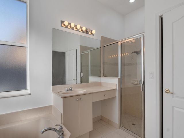 5607 Place Lake Drive, Fort Pierce, FL 34951