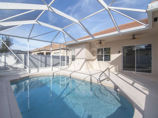 5607 Place Lake Drive, Fort Pierce, FL 34951