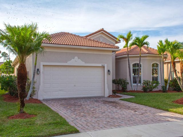5607 Place Lake Drive, Fort Pierce, FL 34951