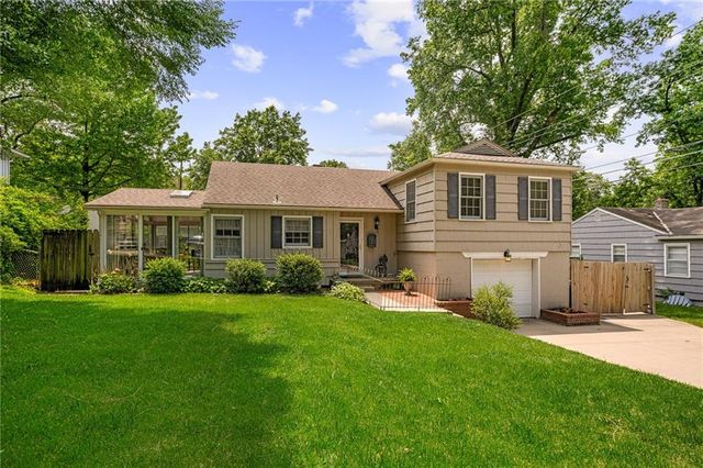 4505 W 77th Street, Prairie Village, KS 66208