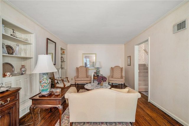 4505 W 77th Street, Prairie Village, KS 66208
