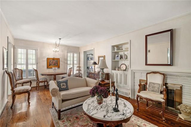 4505 W 77th Street, Prairie Village, KS 66208