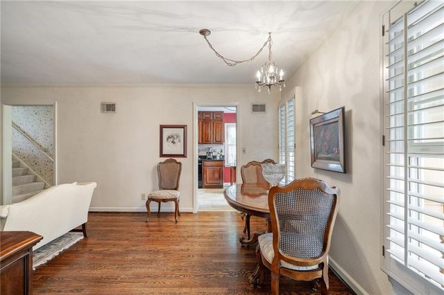 4505 W 77th Street, Prairie Village, KS 66208