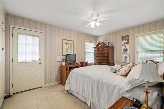 4505 W 77th Street, Prairie Village, KS 66208