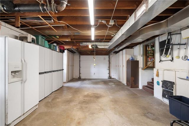 4505 W 77th Street, Prairie Village, KS 66208