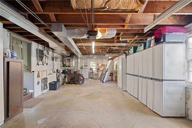 4505 W 77th Street, Prairie Village, KS 66208