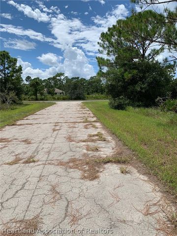 225 Tomahawk Street, Lake Placid, FL 33852