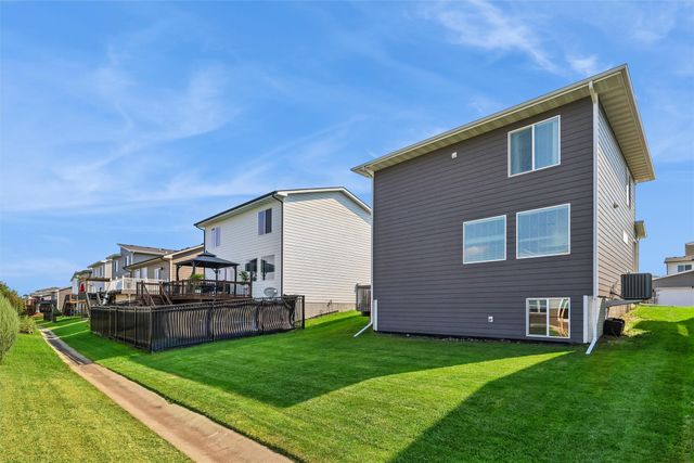 1406 NE Little Beaver Drive, Grimes, IA 50111