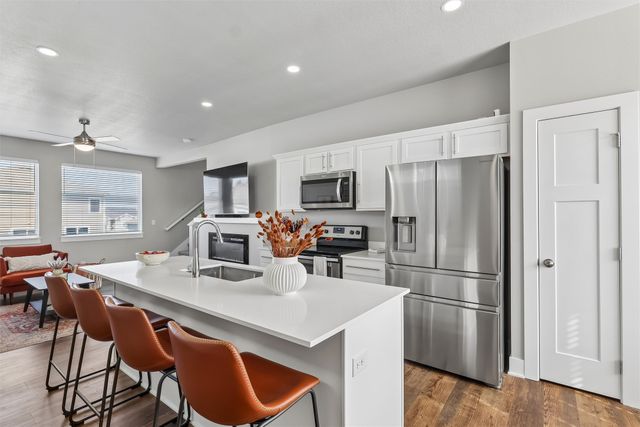 1406 NE Little Beaver Drive, Grimes, IA 50111