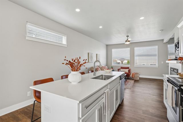 1406 NE Little Beaver Drive, Grimes, IA 50111