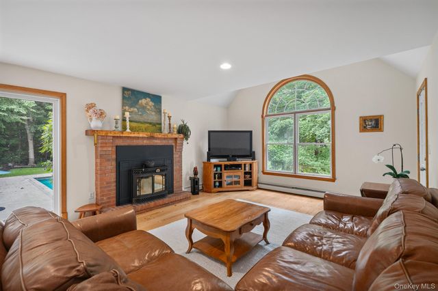 276 Daisy Lane, Carmel, NY 10512
