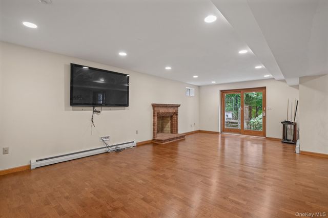 276 Daisy Lane, Carmel, NY 10512