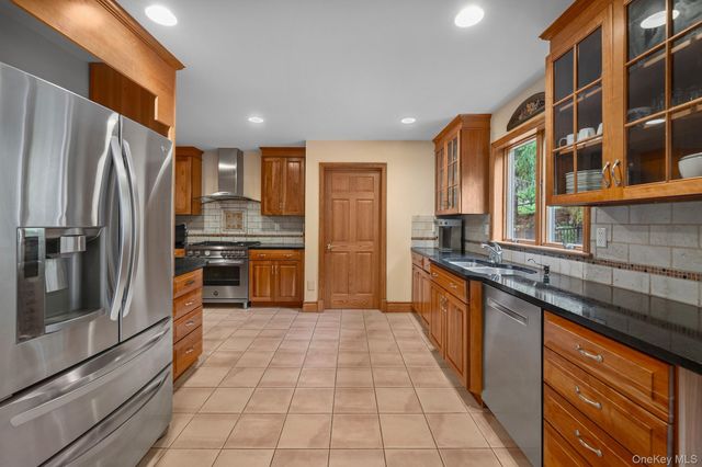 276 Daisy Lane, Carmel, NY 10512
