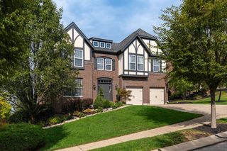 49 Villagrande Boulevard, Fort Thomas, KY 41075