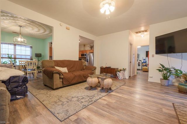 112 Grant ST, Chesapeake, VA 23320