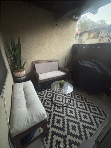 1345 Cabrillo Park J11, Santa Ana, CA 92701