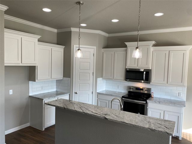 3214 White Horse Drive, Granbury, TX 76049