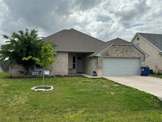 3214 White Horse Drive, Granbury, TX 76049