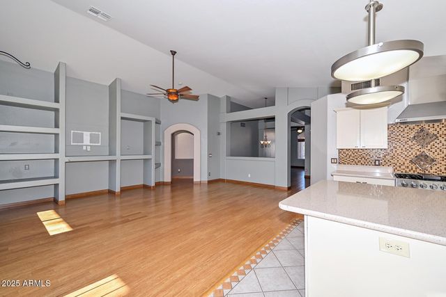 1017 E MONTOYA Lane, Phoenix, AZ 85024