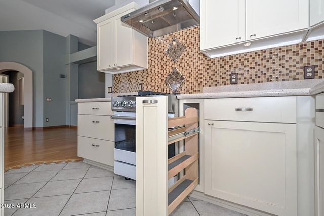 1017 E MONTOYA Lane, Phoenix, AZ 85024