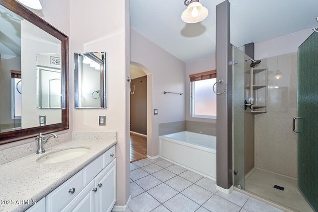 1017 E MONTOYA Lane, Phoenix, AZ 85024