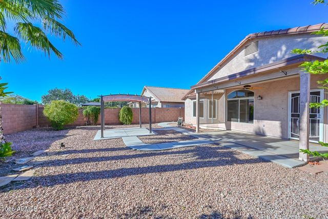 1017 E MONTOYA Lane, Phoenix, AZ 85024