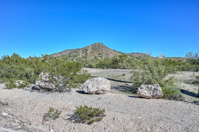 1017 E MONTOYA Lane, Phoenix, AZ 85024